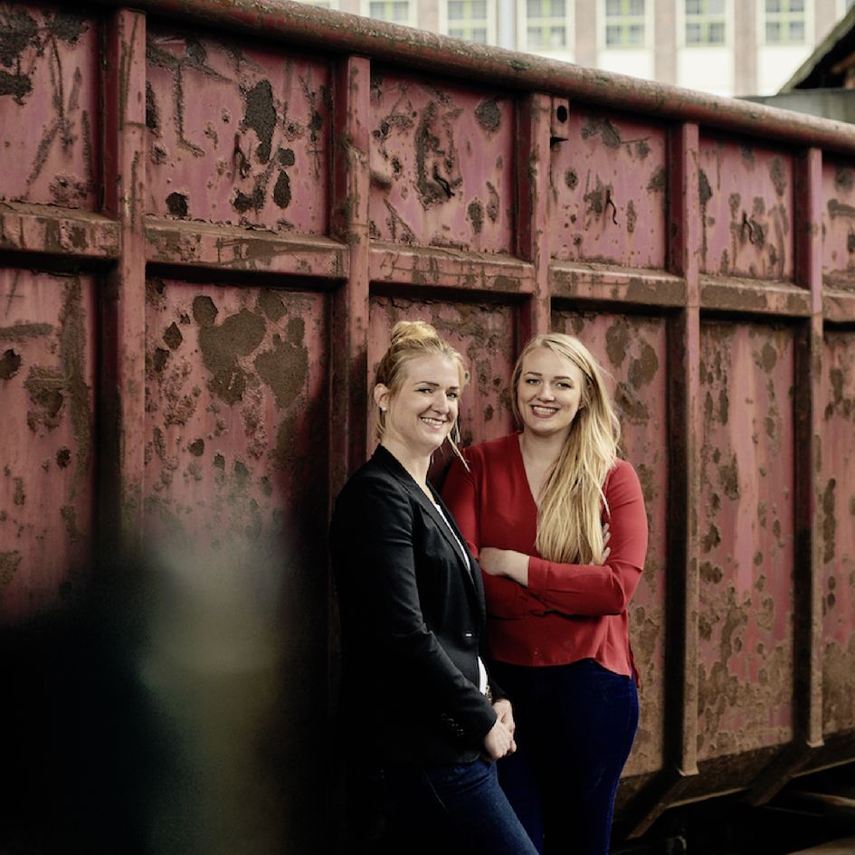 Nadine Speidel und Anne Kathrin Antic klären auf über die Ressource Abfall